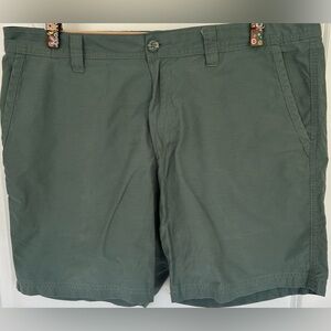 Columbia Green Flat Front Shorts Cotton Twill (Size 36)
